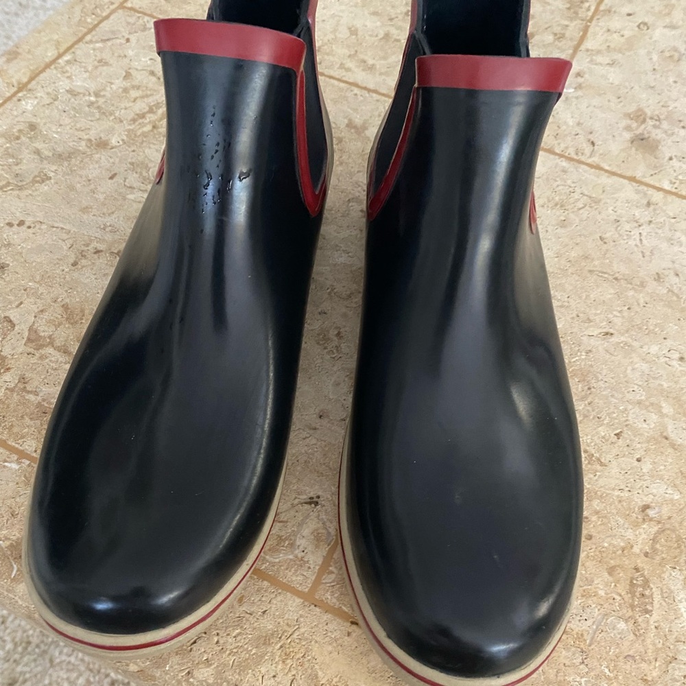 Eddie Bauer Womens rain boots